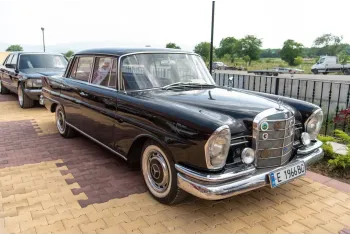 Mercedes-Benz Fintail W111