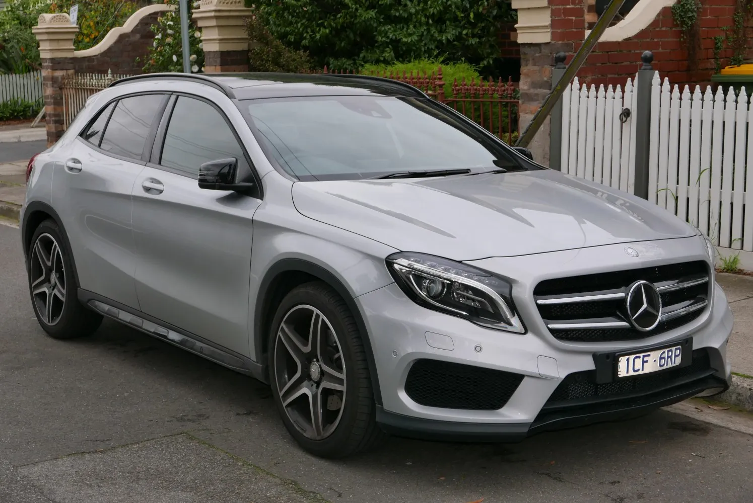Mercedes-Benz GLA X156