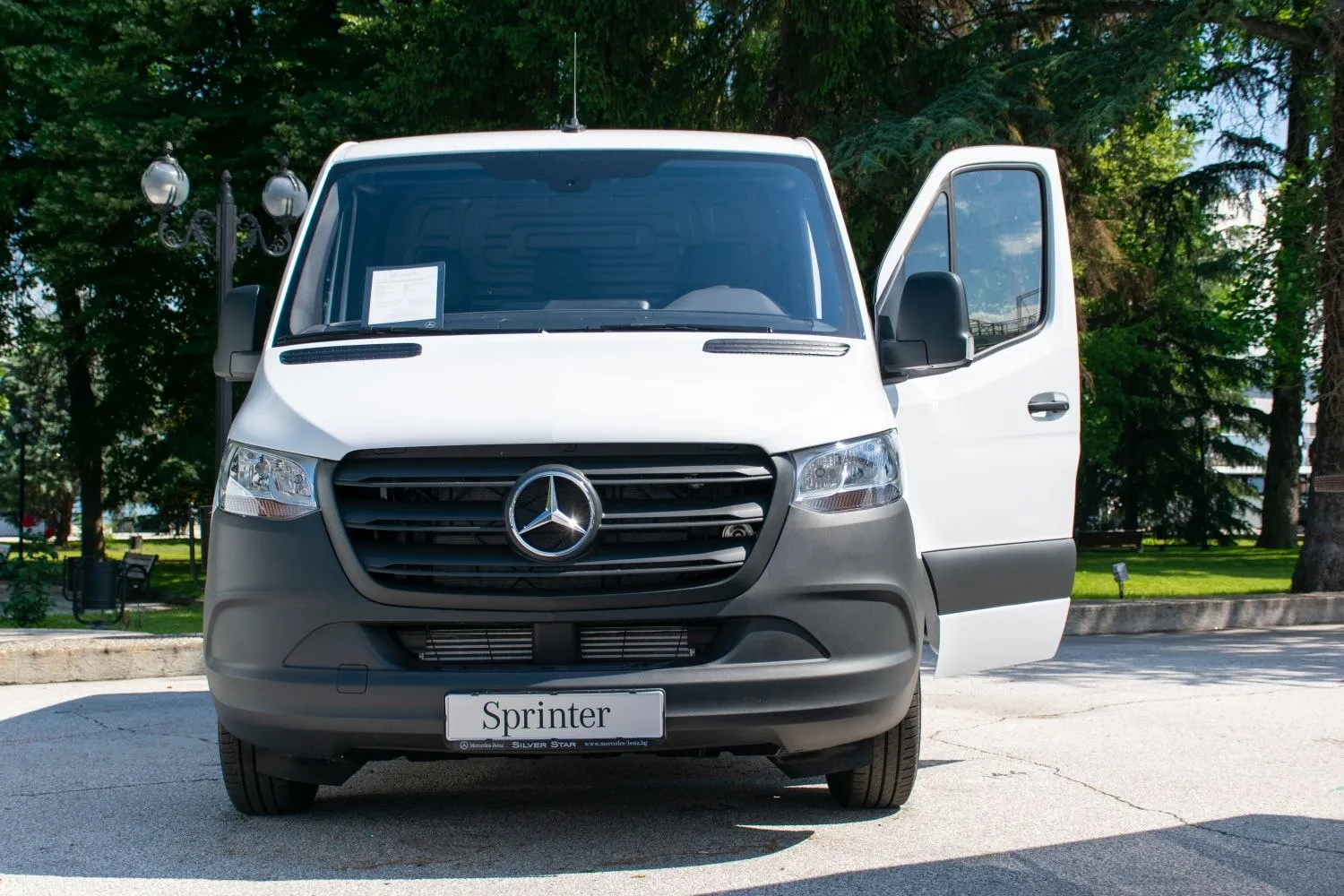 Image for Mercedes-Benz Sprinter Panel Van Compact (W907/W910)
