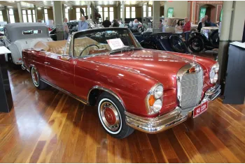 Mercedes-Benz W112 Cabriolet