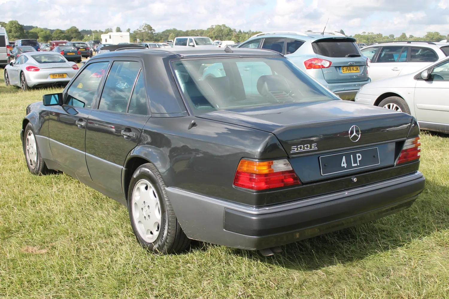 Image for Mercedes-Benz W124 facelift 1989