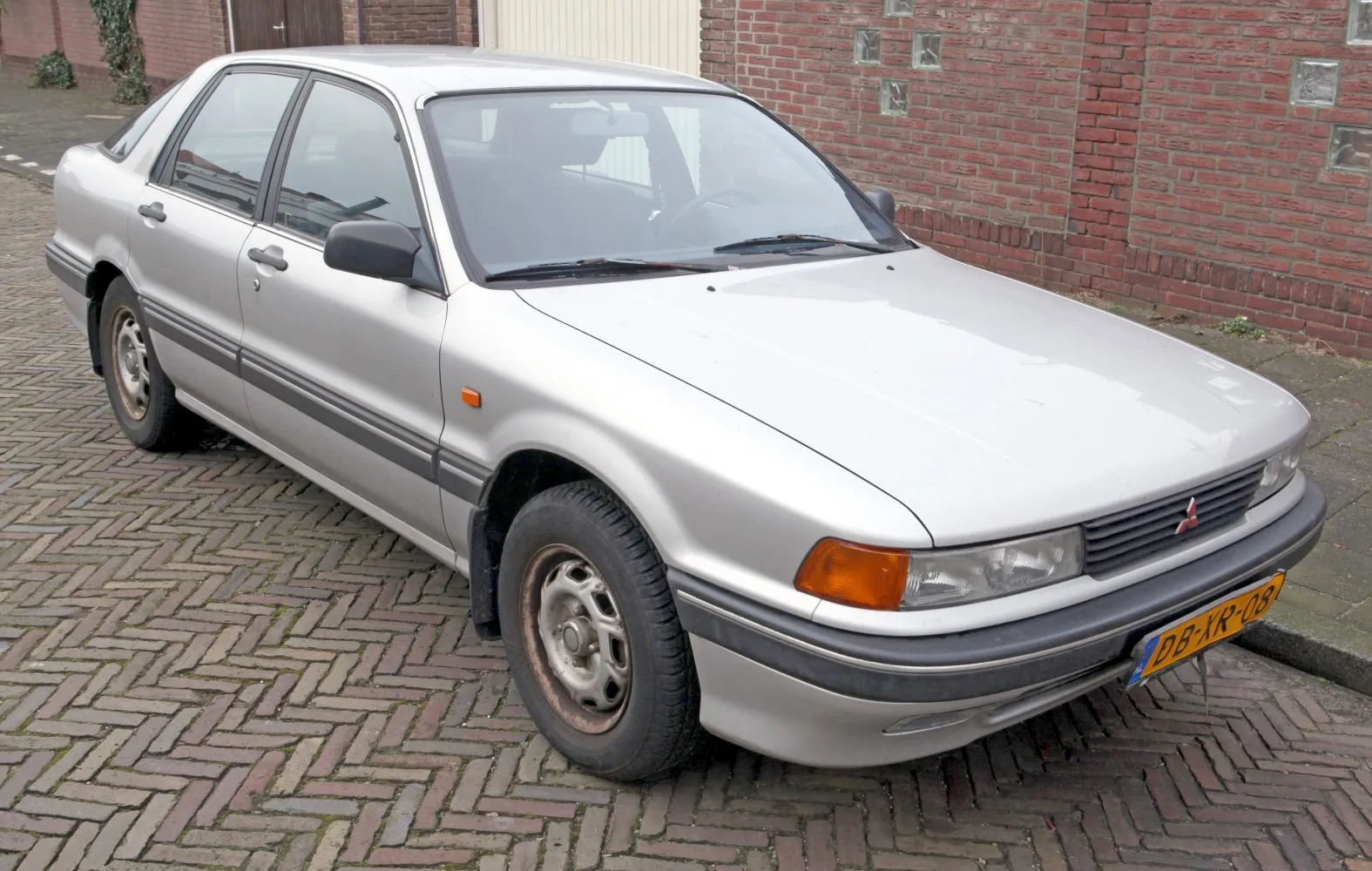 Mitsubishi Galant VI Hatchback