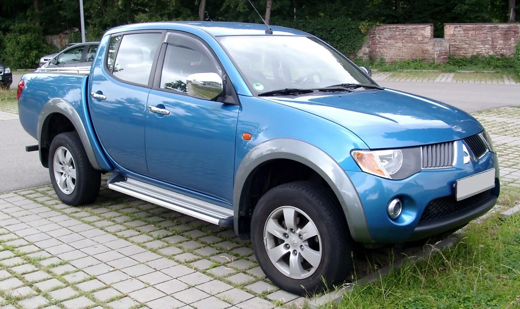 Mitsubishi L200 IV Double Cab