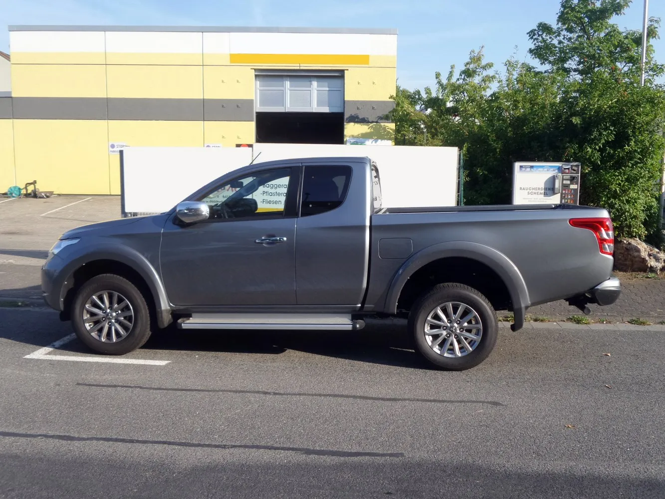 Image for Mitsubishi L200 V Club Cab