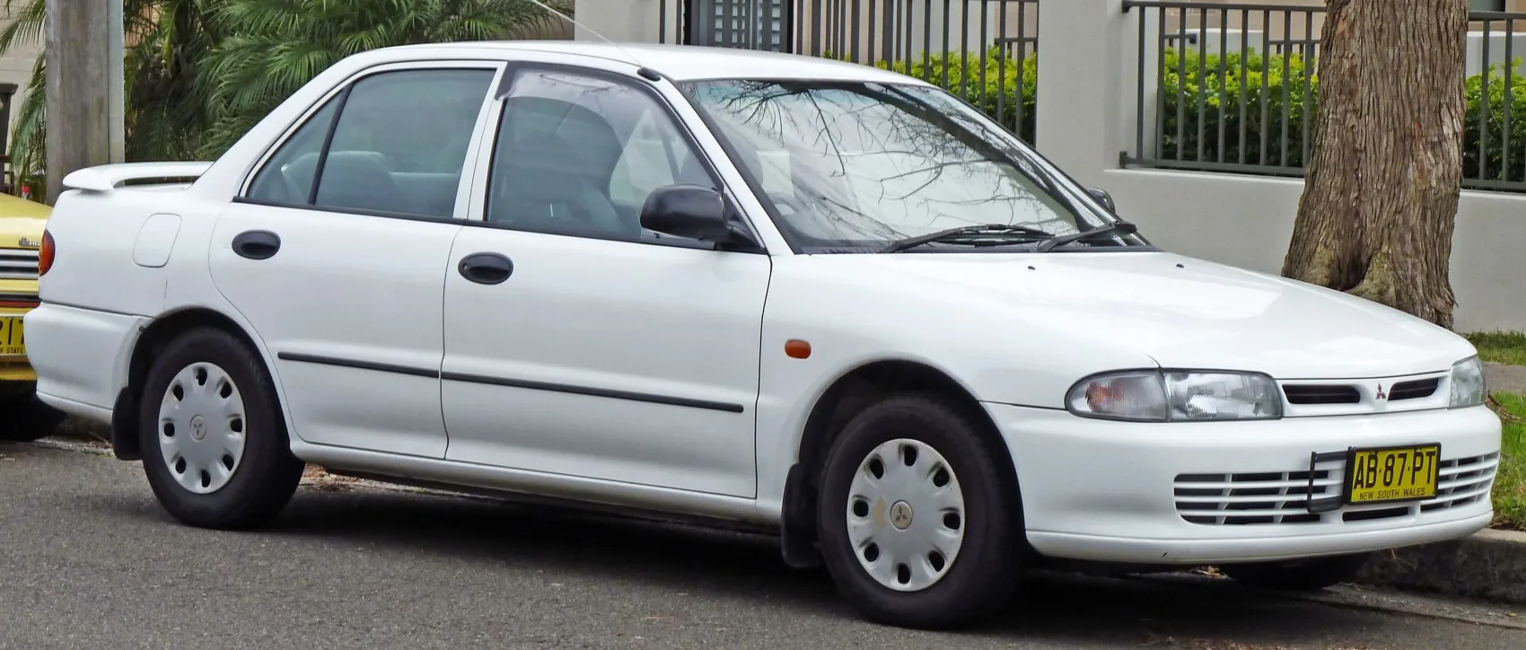 Mitsubishi Lancer V