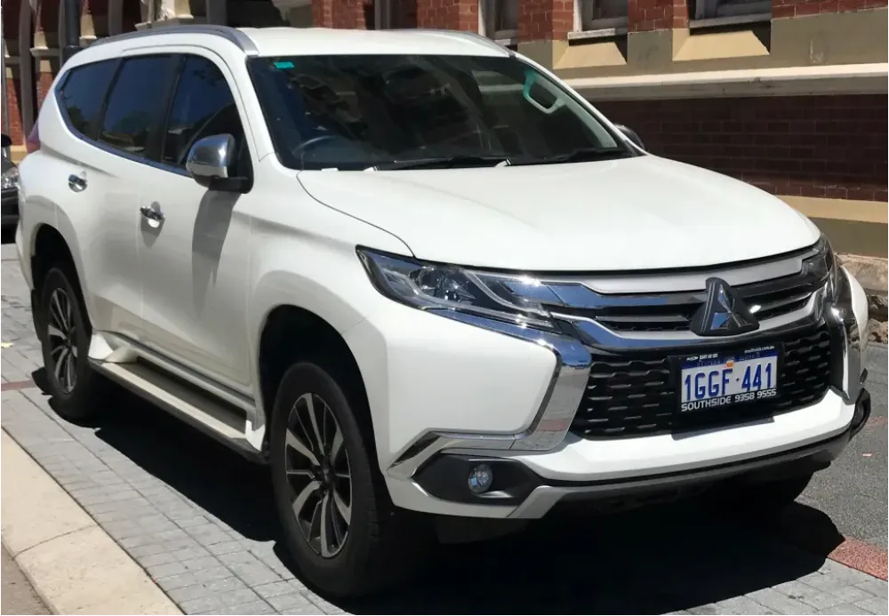 Mitsubishi Pajero Sport III