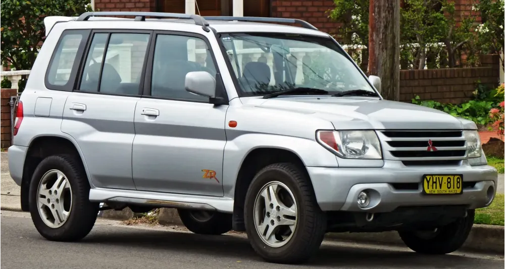 Mitsubishi Pajero IO (H60)