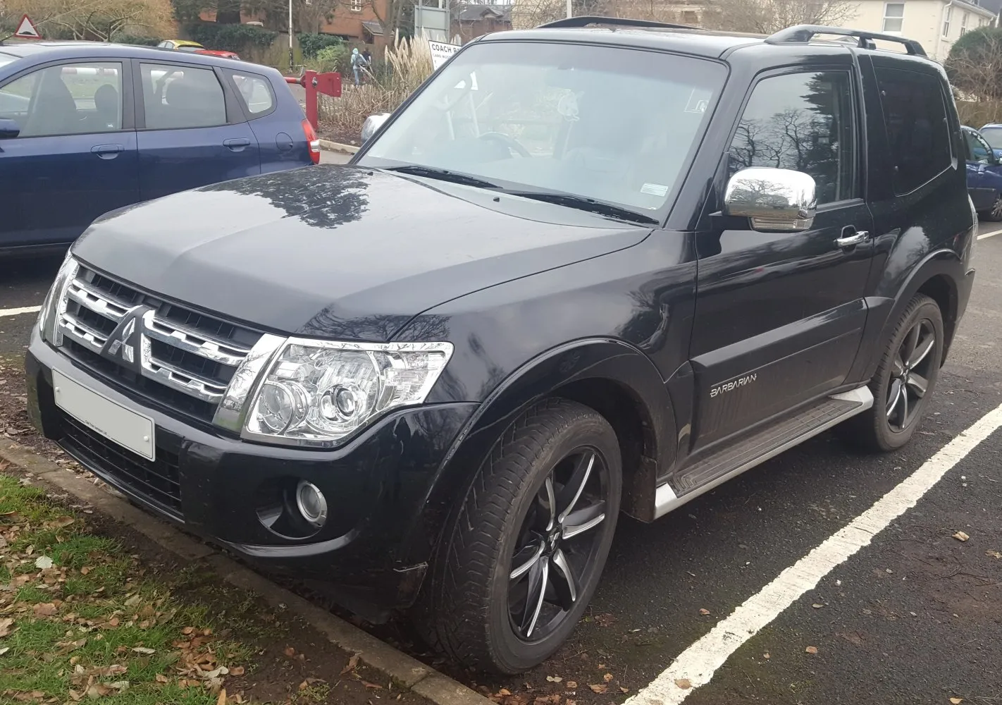 Mitsubishi Shogun IV (3-door, facelift 2011)
