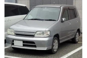 Nissan Cube Z10