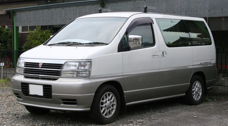 Nissan Elgrand E50