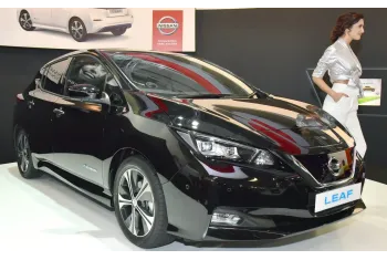 Nissan Leaf II (ZE1)