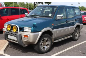 Nissan Mistral (R20) 5D