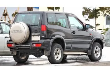 nissan mistral r20-5d