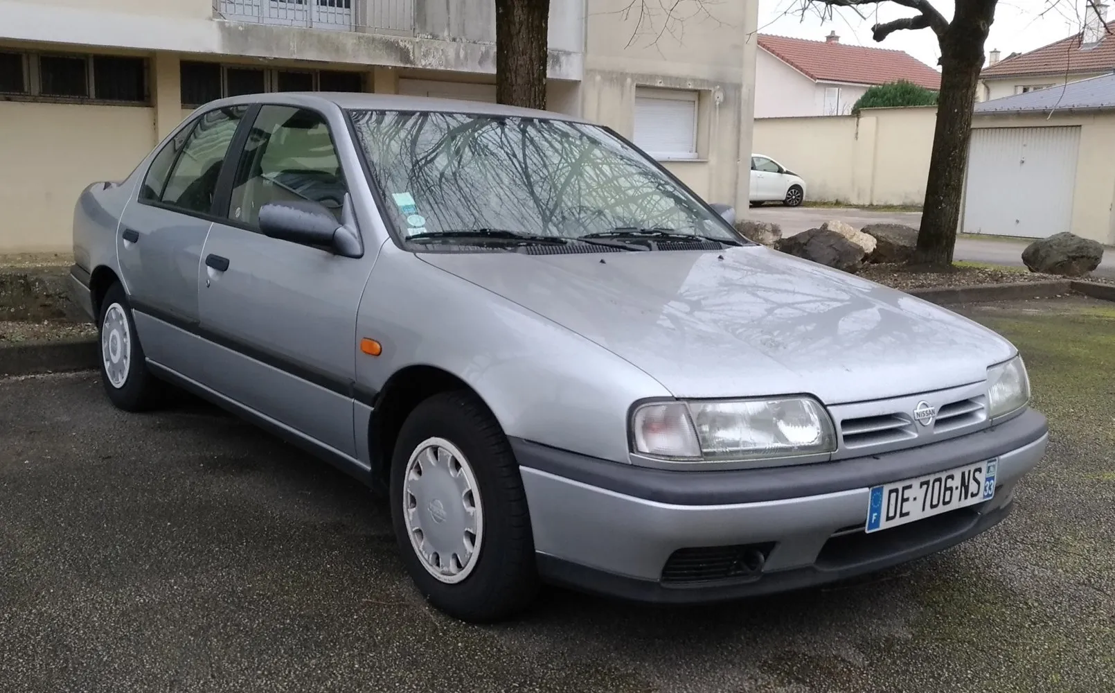 Nissan Primera P10
