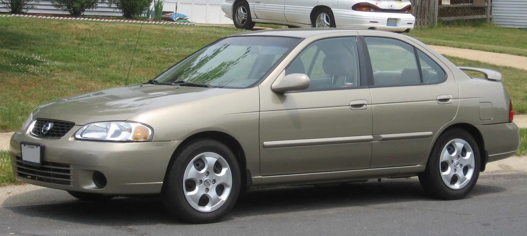Nissan Sentra B15