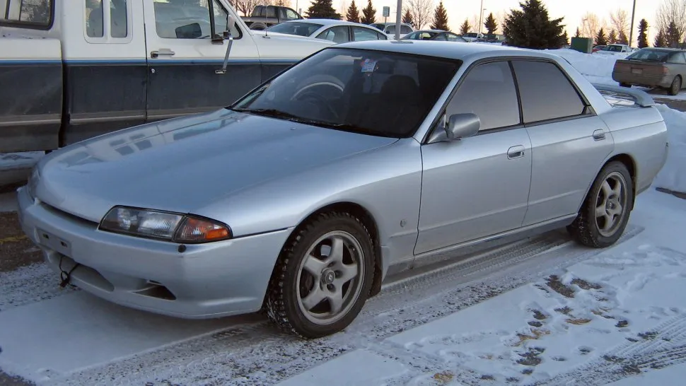 Nissan Skyline VIII (R32)