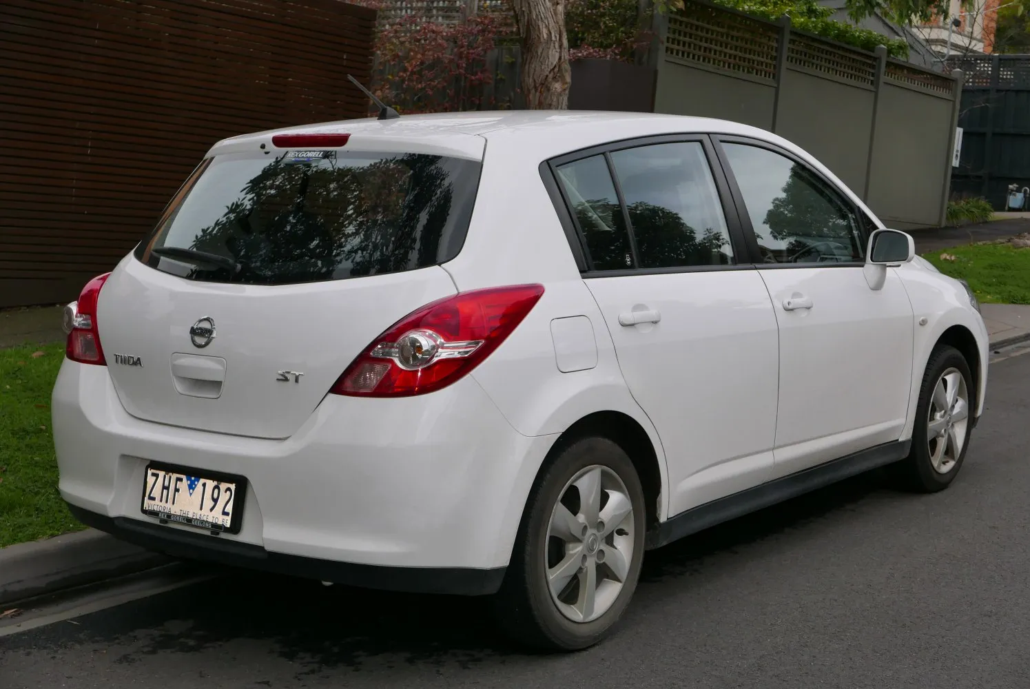 Image for Nissan Tiida Hatchback