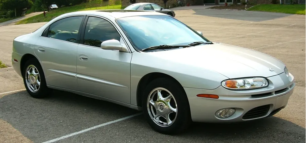 Oldsmobile Aurora II