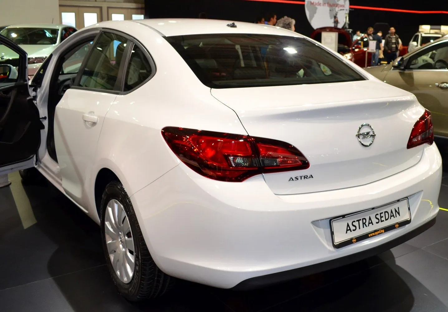 Image for Opel Astra J Sedan