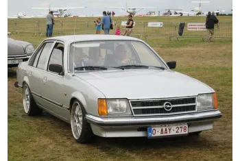 Opel Commodore C