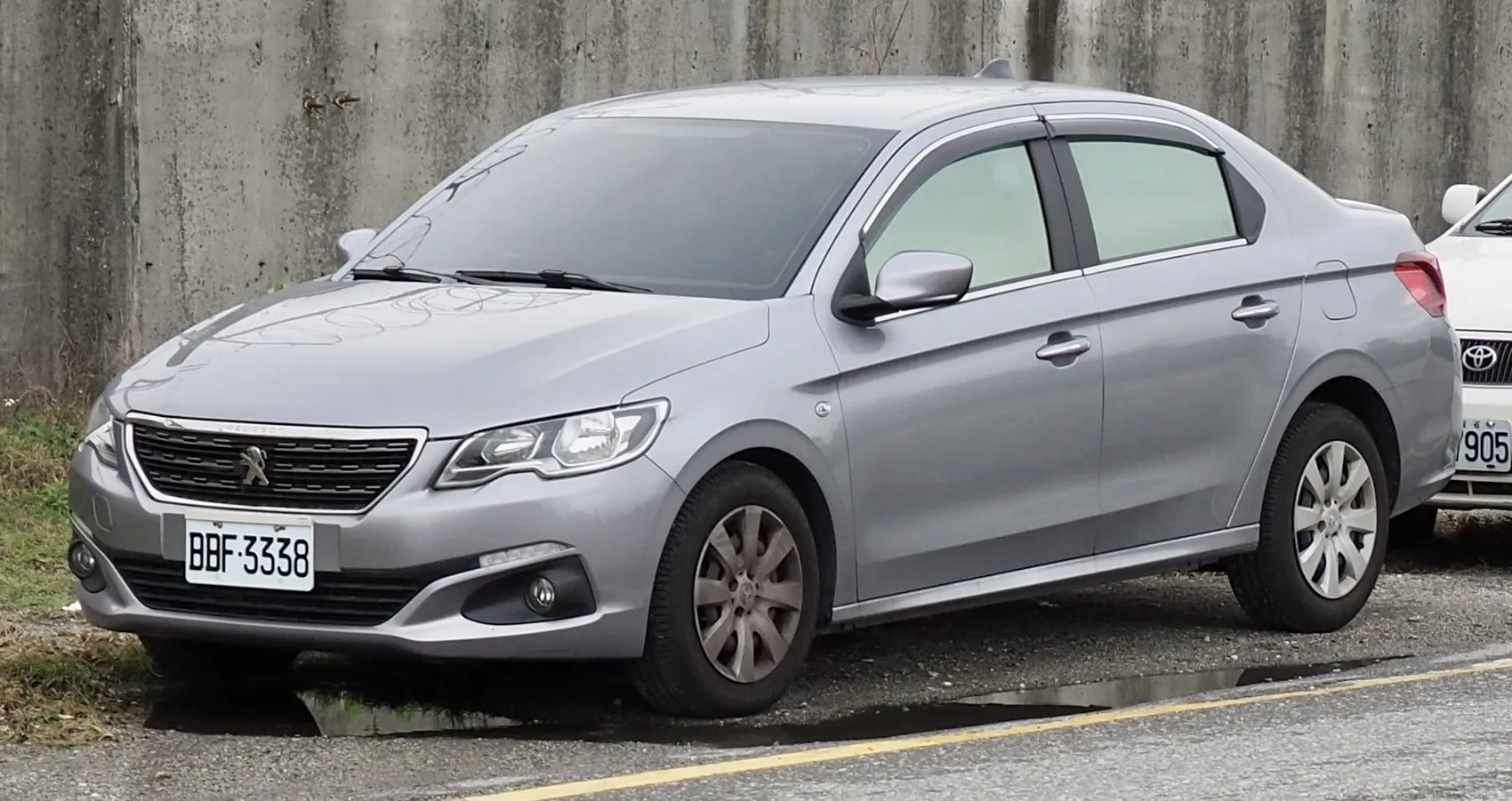 Peugeot 301 facelift 2017