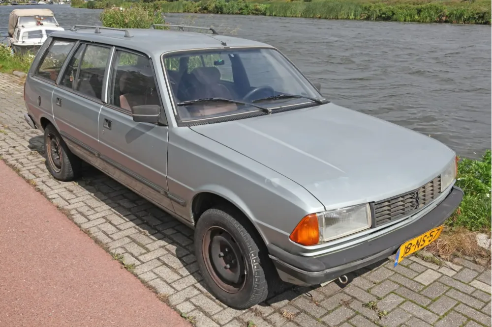 Peugeot 305 II Break (581E)