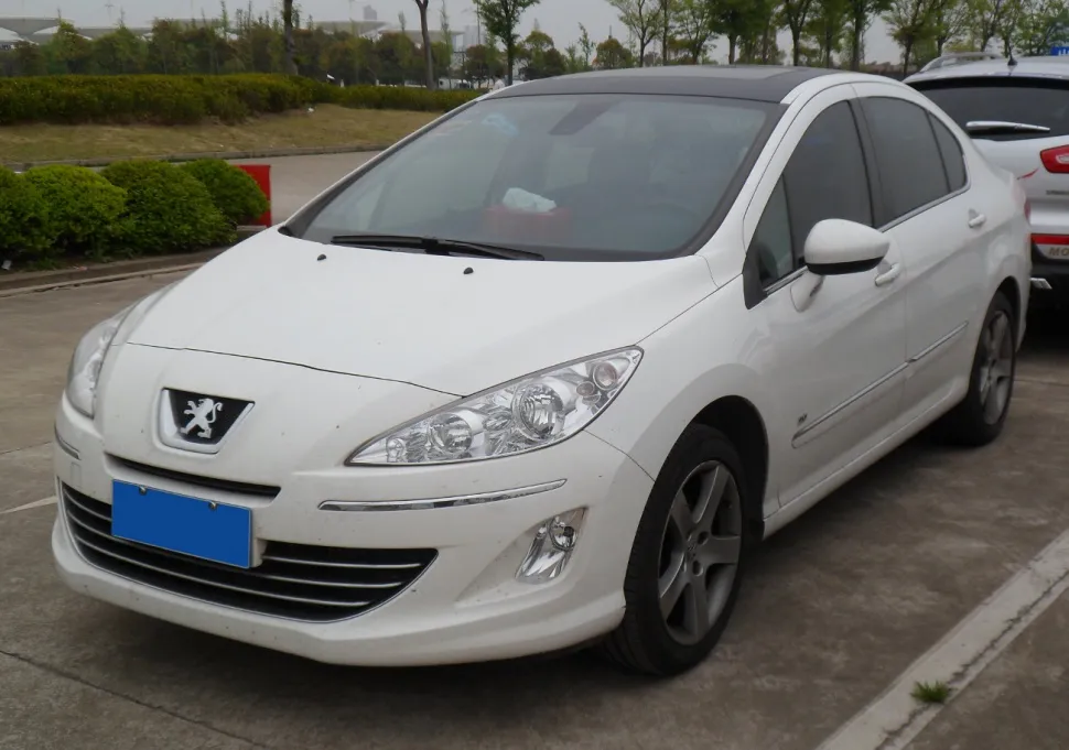 Peugeot 408 I