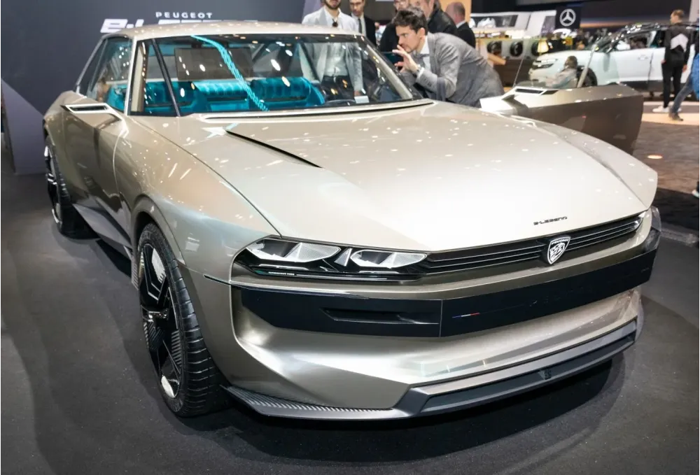 Peugeot e-LEGEND Concept