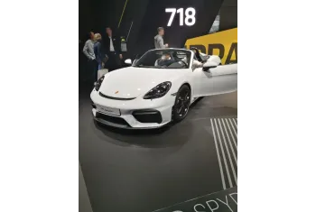 Porsche 718 Spyder (982)