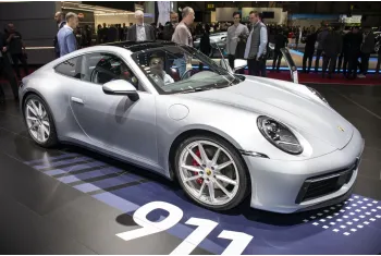Porsche 911 992