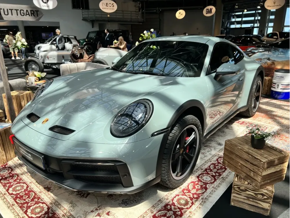 Porsche 911 Dakar (992)