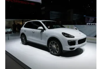 Porsche Cayenne II (facelift 2014)