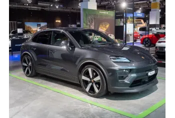 Porsche Macan II Electric