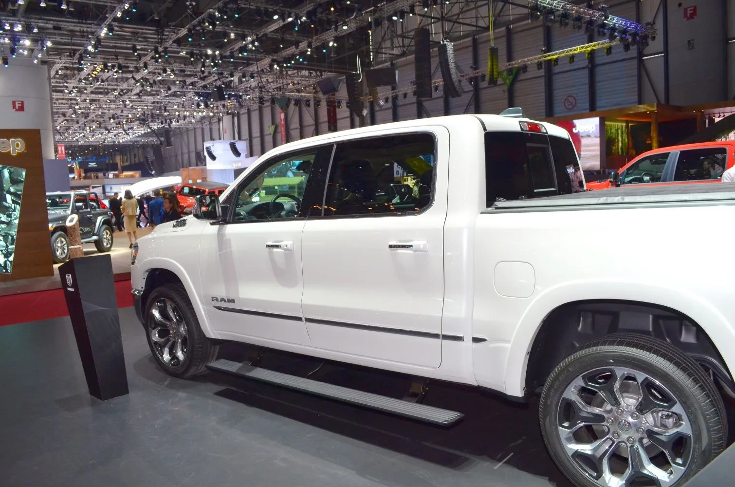 Image for RAM 1500 Crew Cab (DT)