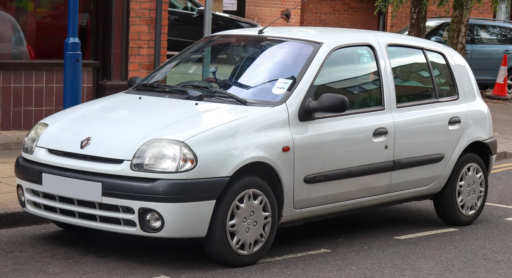 Renault Clio II (Phase I) 5-door