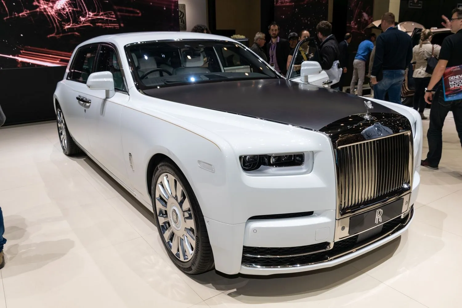 Rolls-Royce Phantom VIII Extended Wheelbase