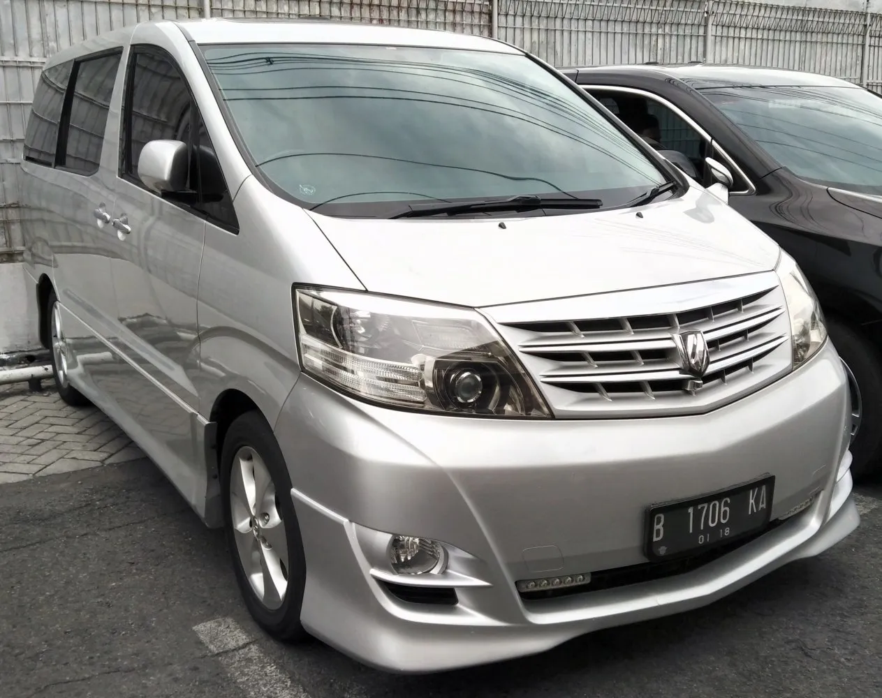 Image for Toyota Alphard I (facelift 2005)