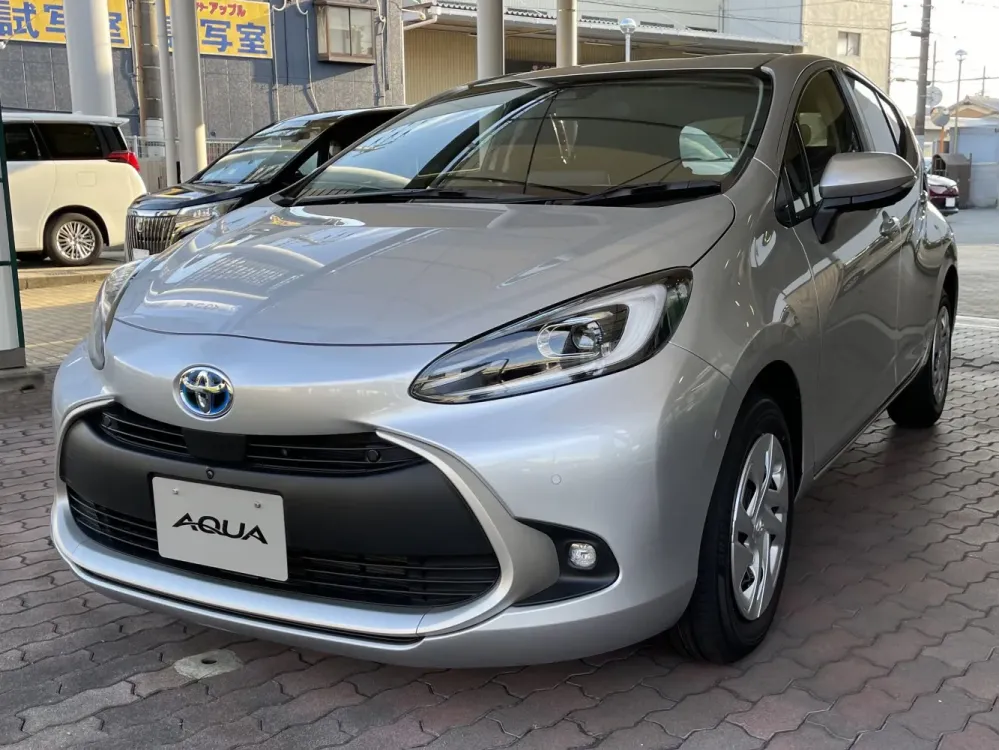 Toyota Aqua II (XP210)