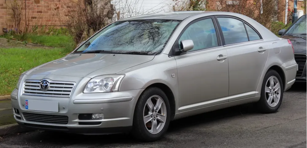 Toyota Avensis II Hatch