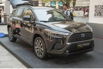 toyota corolla-cross facelift-2024
