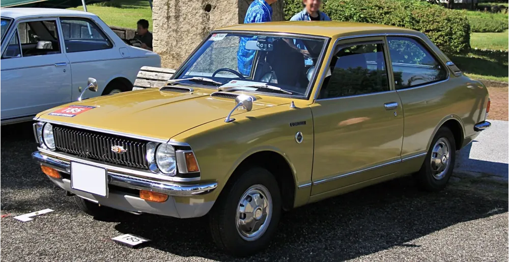 Toyota Corolla II 2-door sedan (E20)