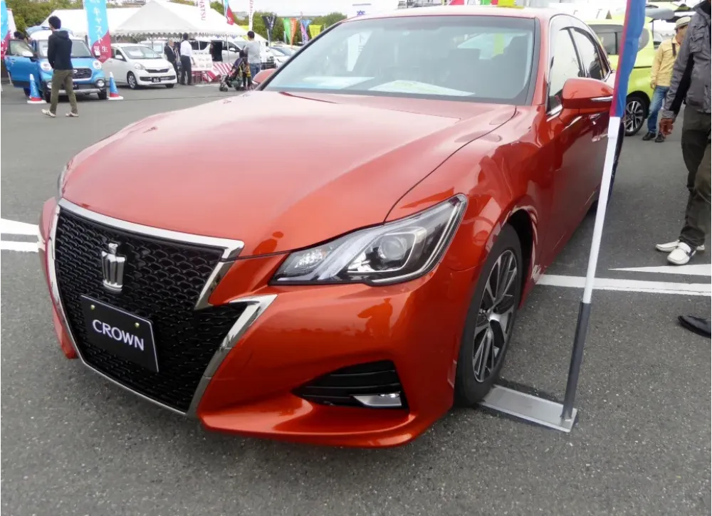 Toyota Crown XIV Athlete (S210, facelift 2016)