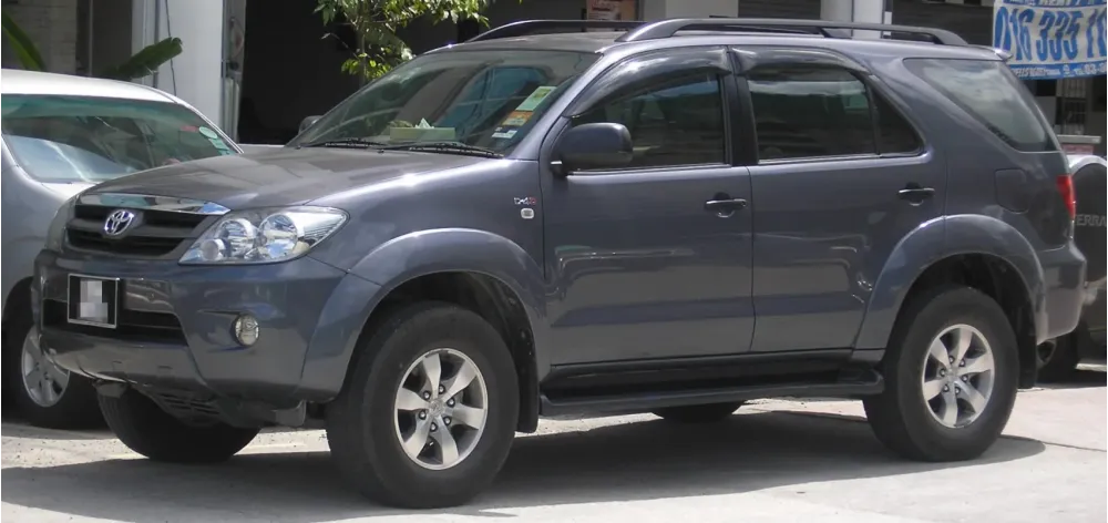 Toyota Fortuner I