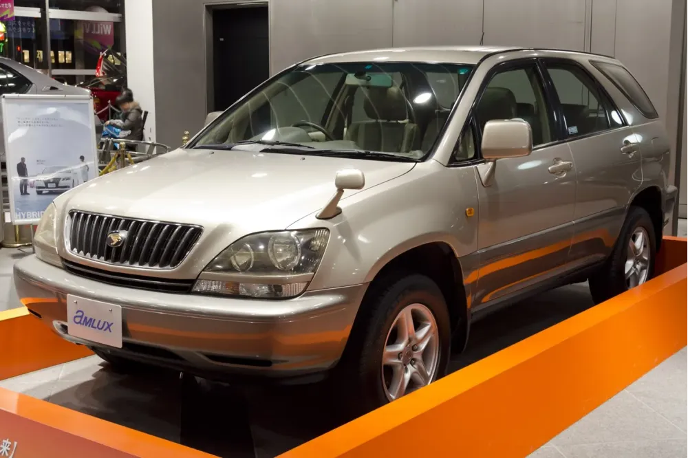 Toyota Harrier I (XU10)