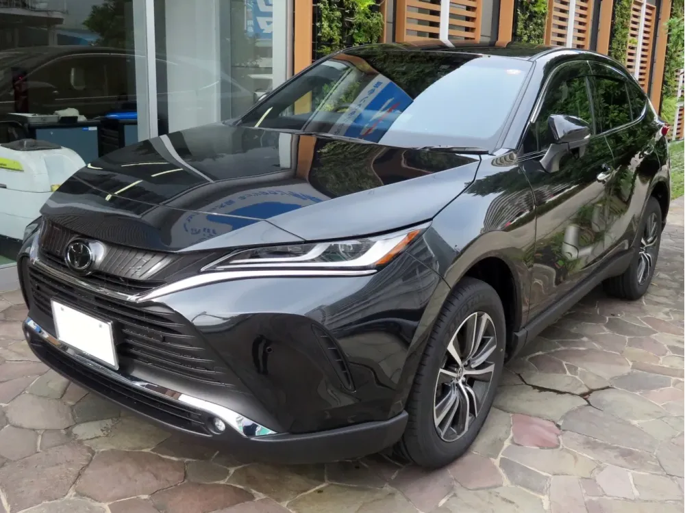 Toyota Harrier IV (XU80)