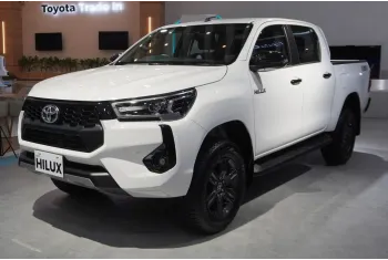 Toyota Hilux Double Cab VIII (facelift 2024)