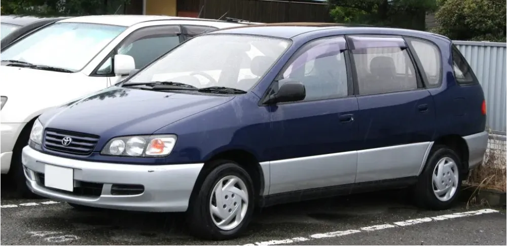 Toyota Ipsum XM1