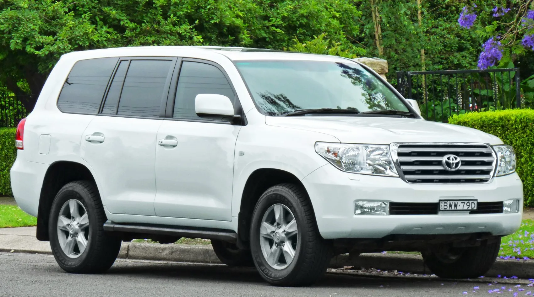 Toyota Land Cruiser J200