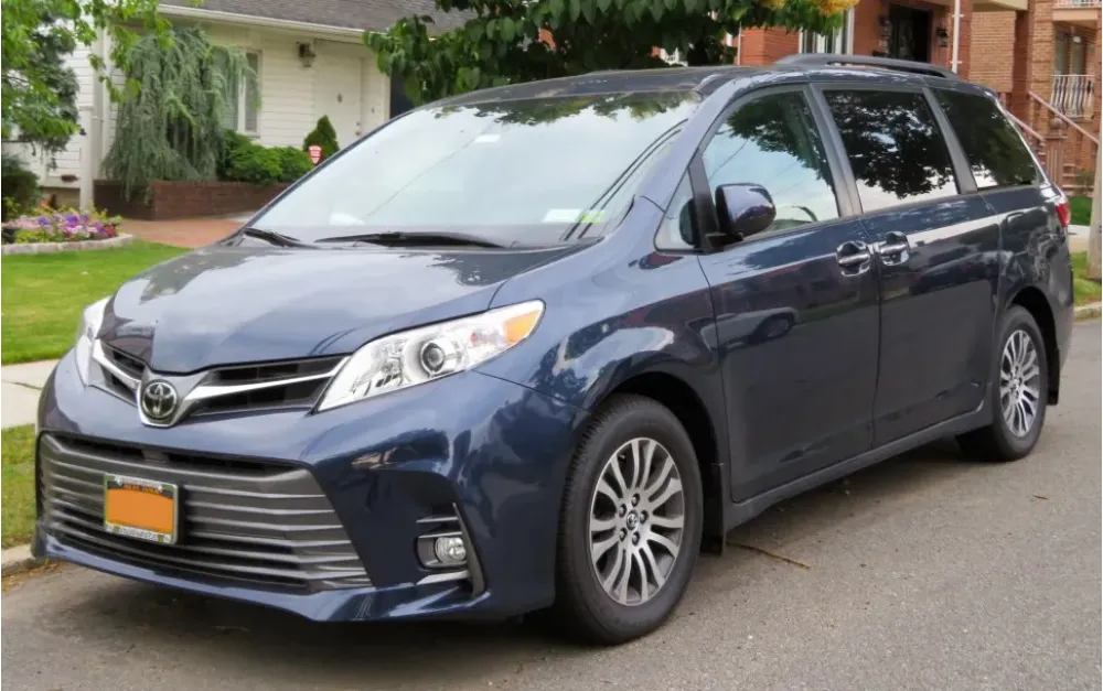 Toyota Sienna III (facelift 2018)