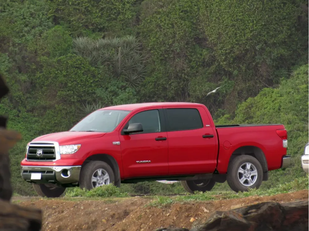 Toyota Tundra II CrewMax (facelift 2010)